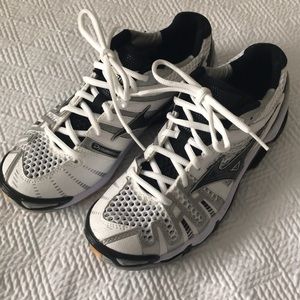 Mizuno wave tornado 8 shoes